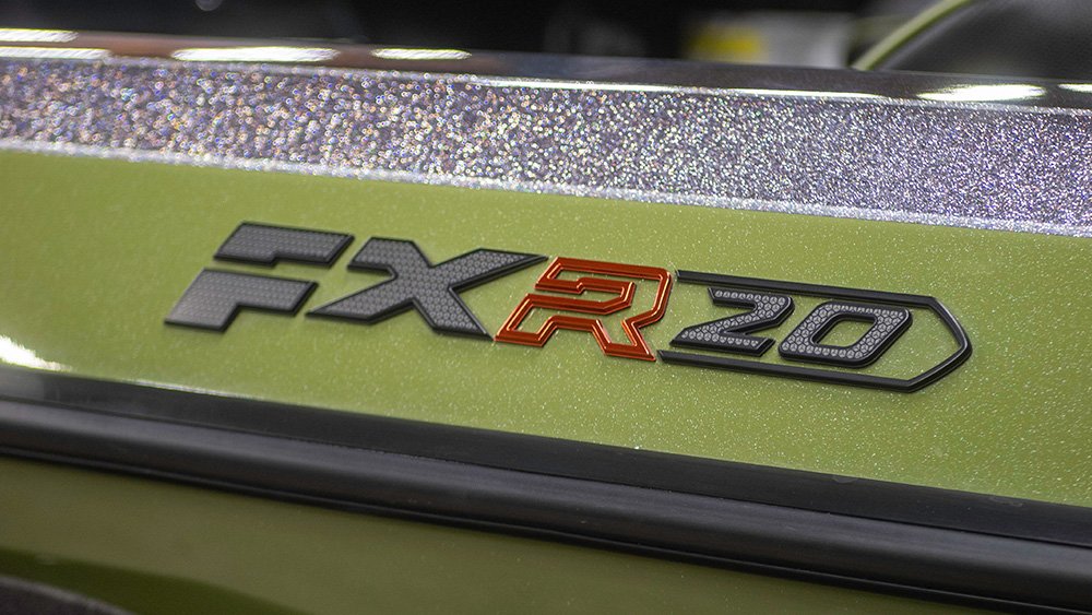 24FXR20APEX-02.jpg